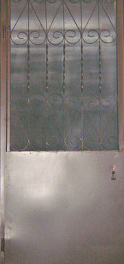 Модель СПЕЦ-2  Дверь с  решёткой