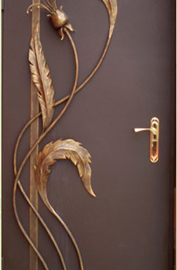 Дверь с ковкой  арт. дск-54